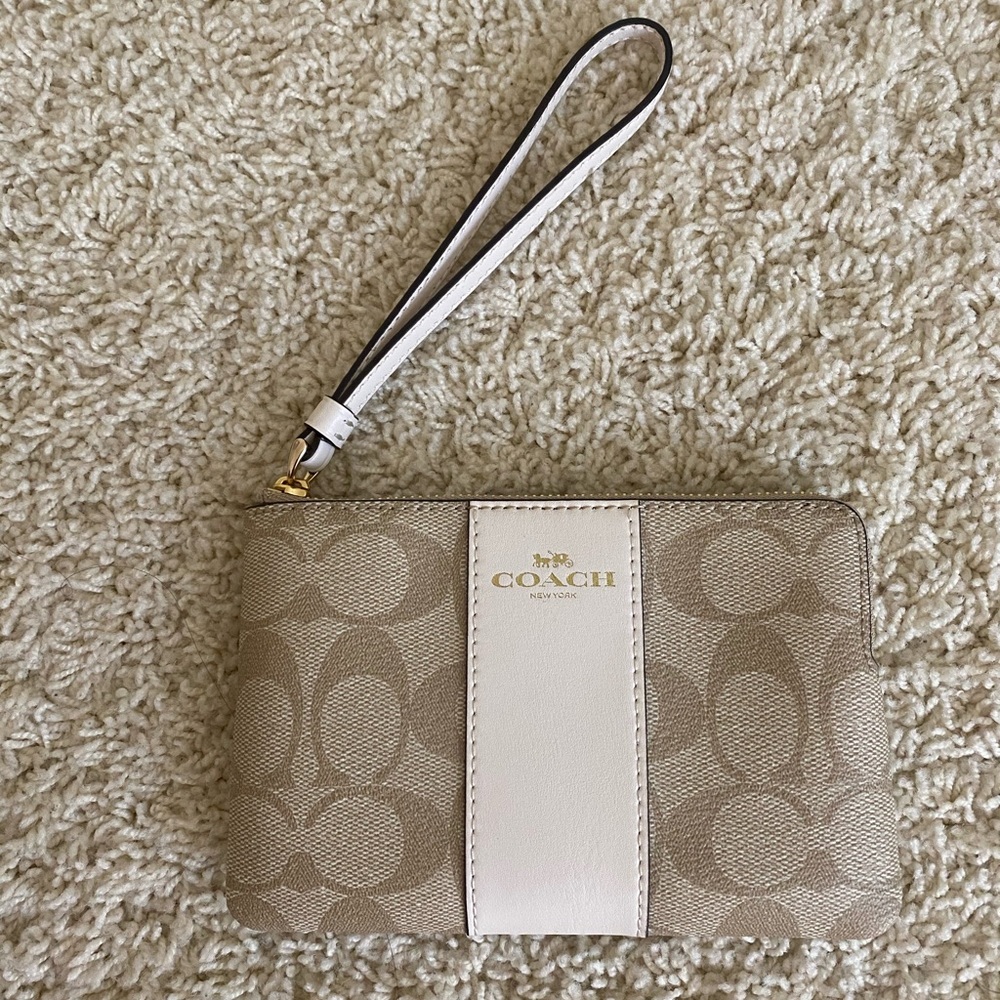 Coach Corner Zip Wristlet In Signature Canvas